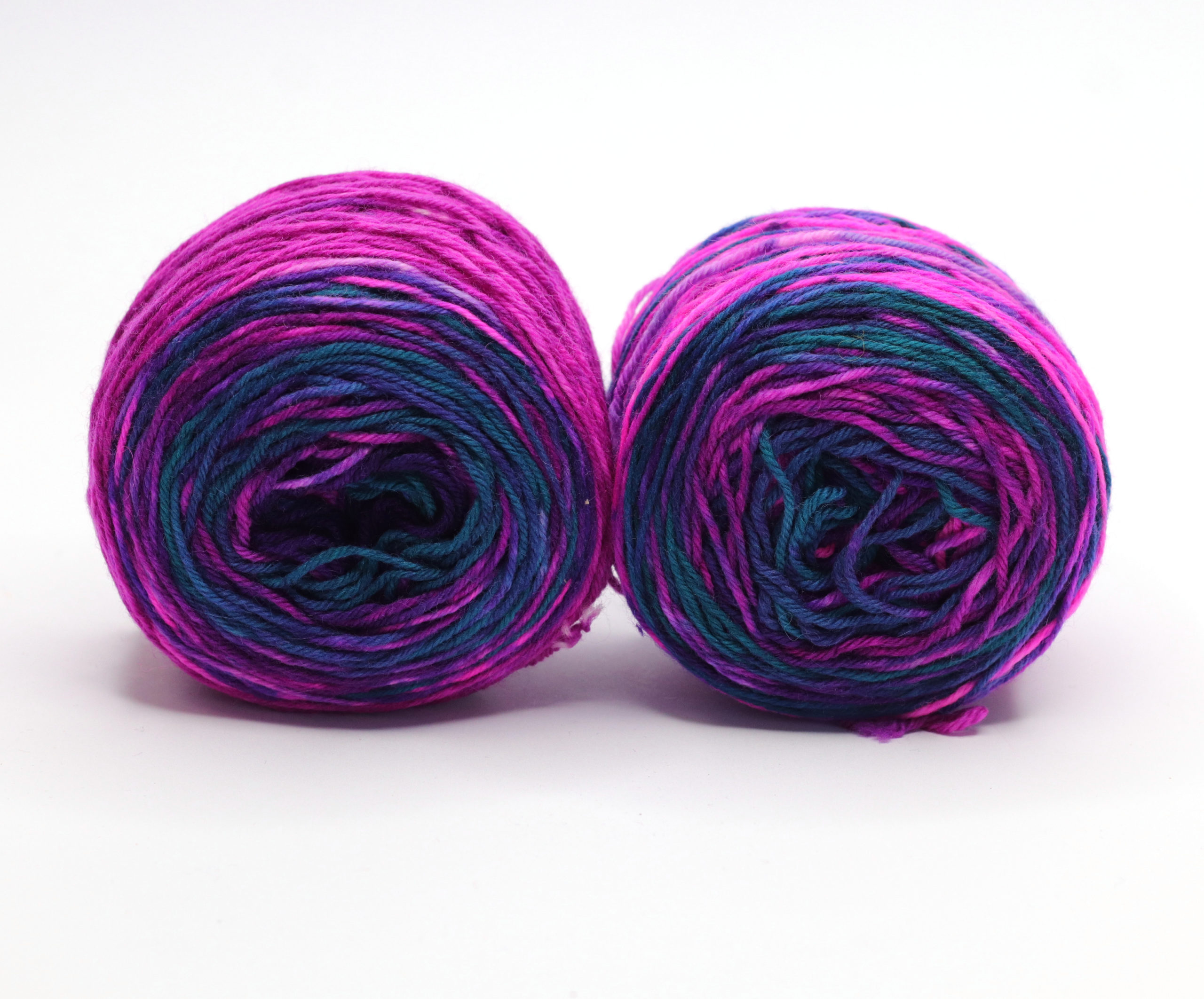 SOK - kézzel festett hibrid zoknifonal - 2x50g - H06 Mystic Berries