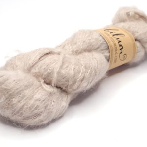MALUMALU - kézzel festett egyszínű fonal - suri alpaka-selyem - 100g - 462-1 bézs