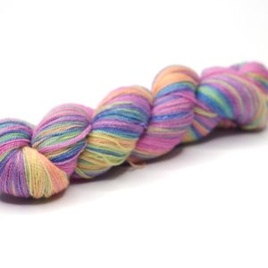 RÓZSÁS KASMÍROS LACE - hibrid festésű fonal - 100g - 250833 (egyszeri festés)